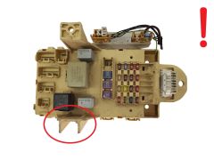 Fuse Box Toyota 82730-0D040 20831