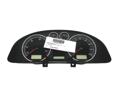 Speedometer/Instrument Cluster VW Passat 3B3 3B0920805F VDO