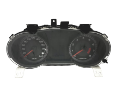Speedometer/Instrument Cluster Mitsubishi Lancer 8100A117