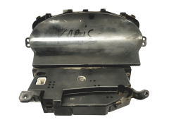 Speedometer/Instrument Cluster Toyota Yaris 40604