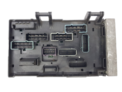 Fuse Box Chrysler 04869001AJ 04869204AM 19614