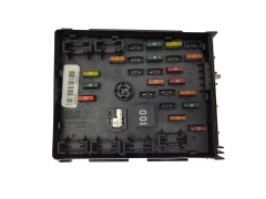 Fuse Box 3C0937125A 6359-5743 VW SEAT Audi 19851