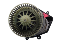 Heater Blower Fan Motor VW Passat Audi A4 8D1820021 740221233F 1084