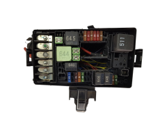 Fuse Box 5Q0907361C 6351-2832 6351-2835 VW Seat Audi