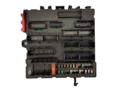 Fuse Box Saab 12804331 519070106 GM 19761