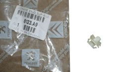 Fixing Clip Błotnika Front New Original 8123.A9 8123A9 Citroen C3 Picasso