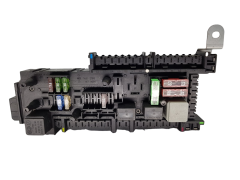 Fuse Box 168298 0-1670658-1 Mercedes Tyco 20472
