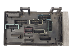 Fuse Box Chrysler 04869001AJ 04869204AL 19620