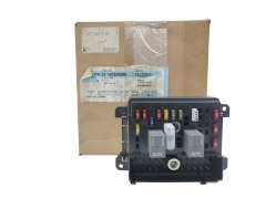 Fuse Box New Original Oldsmobile Chevrolet 15322930 GM