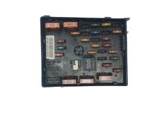 Fuse Box 3C0937125 6359-2777 VW SEAT Audi 40461