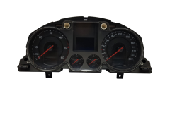 Speedometer/Instrument Cluster VW Passat B6 3C0920860KX