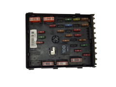 Fuse Box 3C0937125 6359-2777 VW SEAT Audi 19840