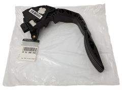 Pedal Potentiometer Original Renault Megane III SM3 Fluence 180100009R Pedal Potentiometer Original Renault Megane III SM3 Fluence 180100009R