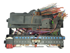 Fuse Box BMW 8364540 8364542 8387153