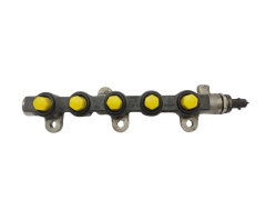 Injection Rail Bosch 8200954113 0445214196 2.0 DCI Renault