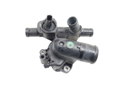 Thermostat Housing 8200801570 2.0 DCI Renault Koleos 30 000km