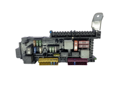 Fuse Box 168298 0-1670658-1 1670660 Mercedes Tyco 59327