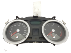 Speedometer/Instrument Cluster Renault Megane 2 8200399701 D Visteon