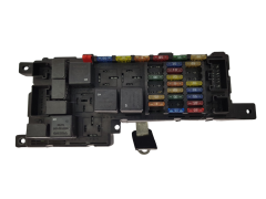 Fuse Box Volvo 9452993 518322110 19034