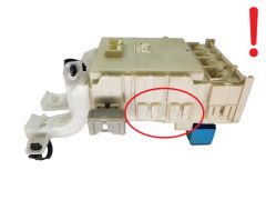 Fuse Box Toyota 82730-52700 20681