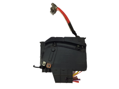 Fuse Box AV6T-14A067-BC Ford FoMoCo 18444
