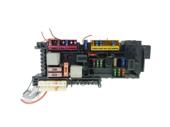 Fuse Box 168298 0-1670658-1 Mercedes Tyco 35083
