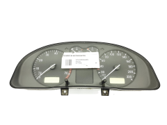 Speedometer/Instrument Cluster VW Passat 3B 3B0919860 09051969901 47444