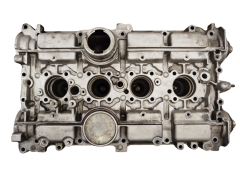 Cylinder Head Renault Volvo 1001005 7438610005 2.0 16v N7Q