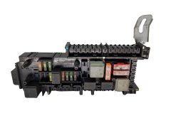 Fuse Box 168298 0-1670658-1 Mercedes Tyco 20314