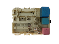 Fuse Box Toyota 82730-52700 20200