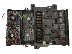 Fuse Box Chrysler P4707794