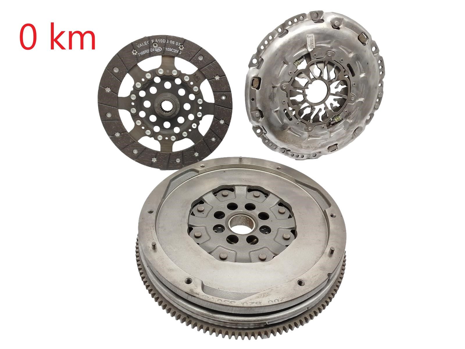 Dual Mass Wheel+ Clutch 8200620330 7701476589 7701478942 2.0DCI Renault 0km main product photo