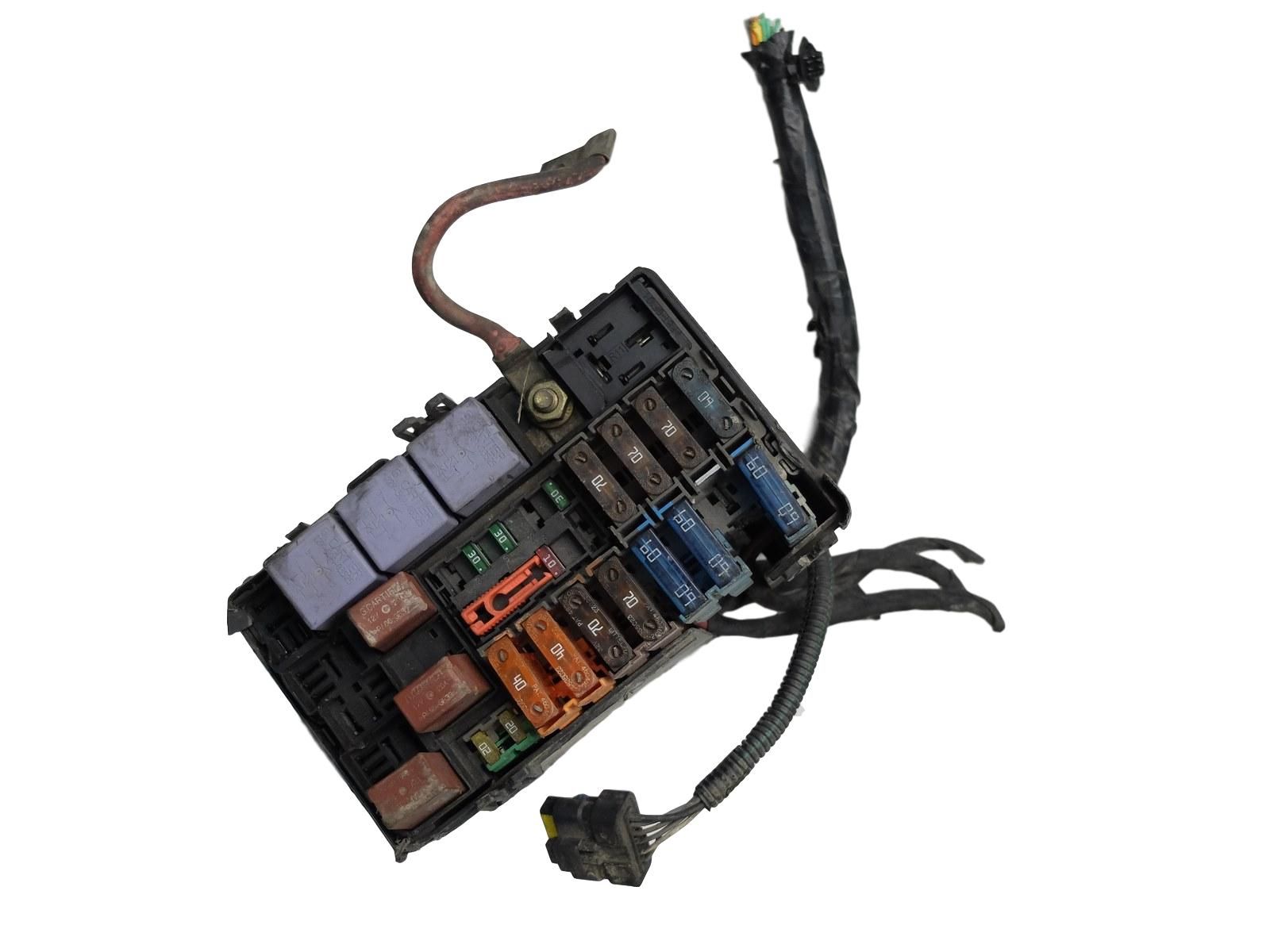 Fuse Box 2,2 DCI 8200272455 Renault Espace IV main product photo