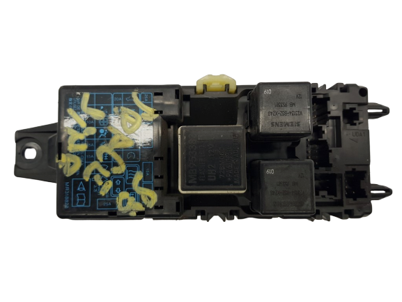 Fuse Box Mitsubishi MR31828 main product photo